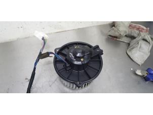 Gebruikte Aanjager Toyota Yaris (P1) 1.3 16V VVT-i Prijs € 35,00 Margeregeling aangeboden door De Witte Boerderij AutoMotive