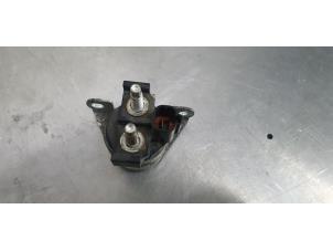 Gebruikte Start/stop condensator Renault Kadjar (RFEH) Prijs € 30,00 Margeregeling aangeboden door De Witte Boerderij AutoMotive