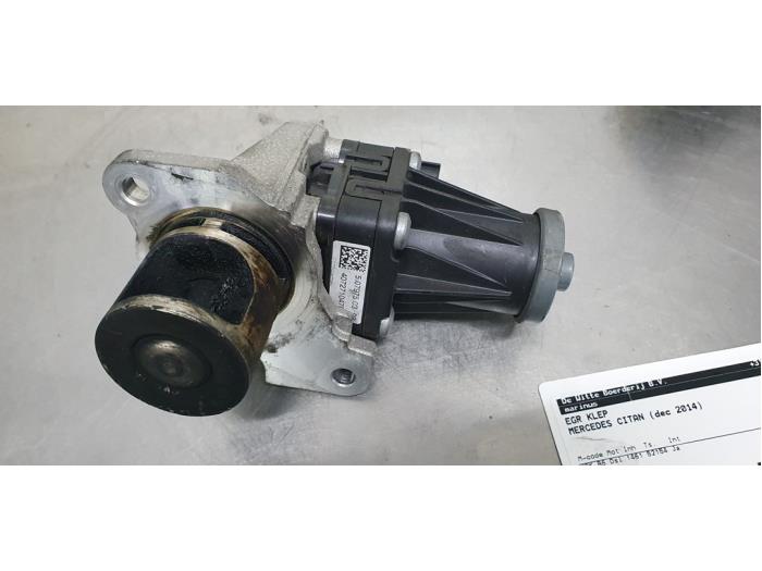 Gebruikte Uitlaat gasklep (EGR) Mercedes Citan (415.7) 1.5 108 CDI Crewbus Prijs € 75,00 Margeregeling aangeboden door De Witte Boerderij AutoMotive