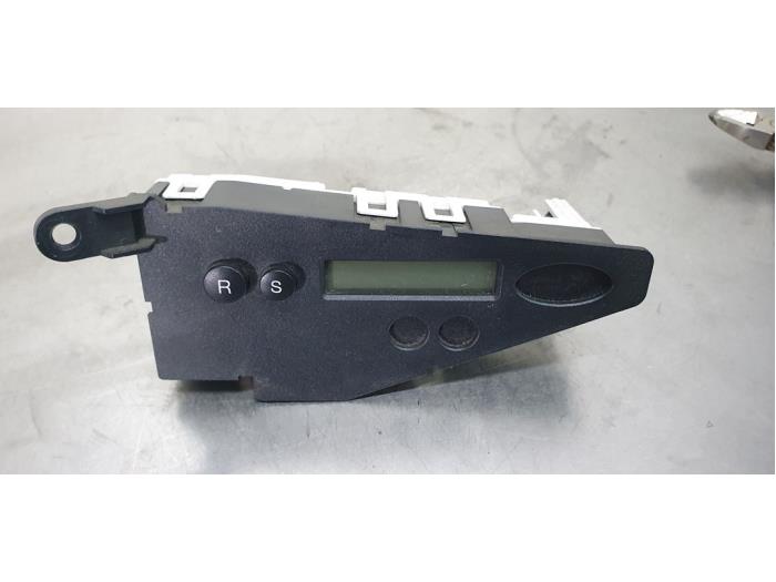 Gebruikte Display Interieur Ford Focus 1 Wagon 1.6 16V Prijs € 20,00 Margeregeling aangeboden door De Witte Boerderij AutoMotive