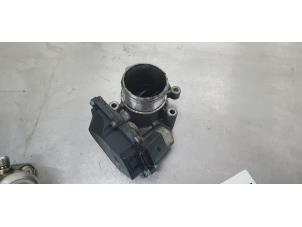 Gebruikte Gasklephuis Ford Fiesta 6 (JA8) 1.0 EcoBoost 12V 100 Prijs € 75,00 Margeregeling aangeboden door De Witte Boerderij AutoMotive