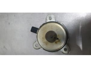 Gebruikte Sensor Nokkenas Ford Fiesta 6 (JA8) 1.0 EcoBoost 12V 100 Prijs € 20,00 Margeregeling aangeboden door De Witte Boerderij AutoMotive