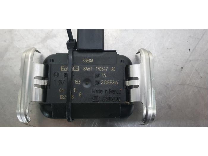 Gebruikte Sensor regen Ford Fiesta 6 (JA8) 1.6 TDCi 16V 95 Prijs € 10,00 Margeregeling aangeboden door De Witte Boerderij AutoMotive