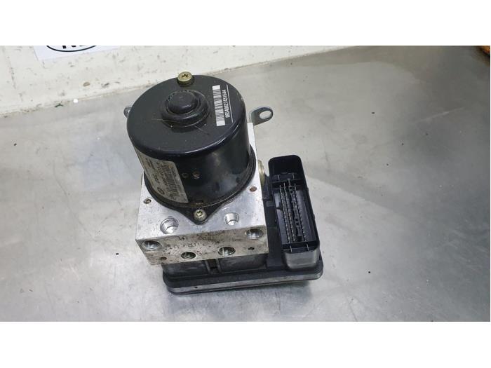 Gebruikte ABS Pomp BMW 1 serie (E87/87N) 120d 16V Prijs € 50,00 Margeregeling aangeboden door De Witte Boerderij AutoMotive