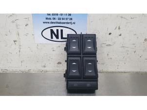 Gebruikte Ruit schakelaar elektrisch Ford Mondeo III 1.8 16V Prijs € 15,00 Margeregeling aangeboden door De Witte Boerderij AutoMotive