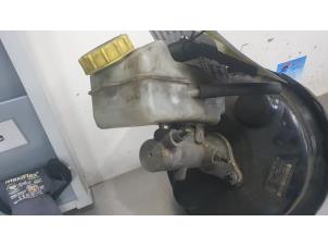 Gebruikte Hoofdremcilinder Volkswagen Transporter T5 1.9 TDi Prijs € 45,00 Margeregeling aangeboden door De Witte Boerderij AutoMotive