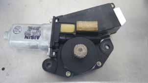 Gebruikte Schuifdak Motor Toyota Previa (R3) 2.4i 16V VVT-i Prijs € 75,00 Margeregeling aangeboden door De Witte Boerderij AutoMotive