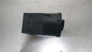 Gebruikte Licht Schakelaar Volkswagen Sharan Prijs € 10,00 Margeregeling aangeboden door De Witte Boerderij AutoMotive