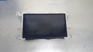 Gebruikte Display Interieur Audi A4 Prijs € 50,00 Margeregeling aangeboden door De Witte Boerderij AutoMotive