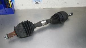 Gebruikte Steekas links-voor Mercedes B (W246) 1.5 B-180 CDI,d 16V Prijs € 125,00 Margeregeling aangeboden door De Witte Boerderij AutoMotive