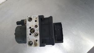 Gebruikte ABS Pomp Toyota Corolla (E12) 1.8 16V TS VVT-i Prijs € 150,00 Margeregeling aangeboden door De Witte Boerderij AutoMotive