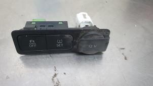 Gebruikte ESP Schakelaar Skoda Citigo 1.0 12V Prijs € 15,00 Margeregeling aangeboden door De Witte Boerderij AutoMotive