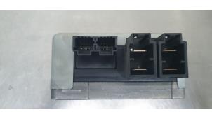 Computer Stuurbekrachtiging van een Renault Twingo II (CN) 1.2 16V 2010