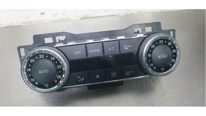Gebruikte Display Climat Control Mercedes C Estate (S204) 2.2 C-200 CDI 16V . Prijs € 100,00 Margeregeling aangeboden door De Witte Boerderij AutoMotive