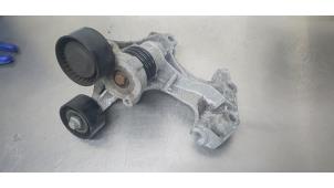 Gebruikte Spanrol Distributieriem Renault Clio IV (5R) 0.9 Energy TCE 90 12V Prijs € 35,00 Margeregeling aangeboden door De Witte Boerderij AutoMotive