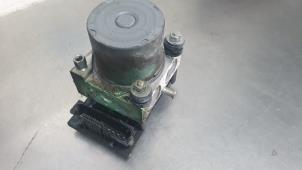 Gebruikte ABS Pomp Subaru Impreza II (GD) 2.5 WRX 16V Prijs € 50,00 Margeregeling aangeboden door De Witte Boerderij AutoMotive