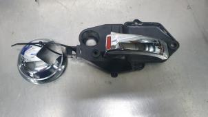 Gebruikte Deurgreep 2Deurs links Fiat 500 Prijs € 15,00 Margeregeling aangeboden door De Witte Boerderij AutoMotive