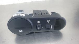 Gebruikte Schakelaar Koplamp Ihv Hyundai i10 (F5) 1.1 CRDi VGT 12V Prijs € 15,00 Margeregeling aangeboden door De Witte Boerderij AutoMotive