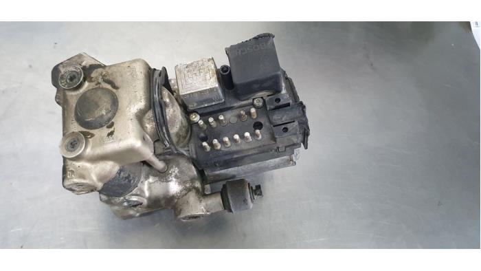 Gebruikte ABS Pomp Mercedes 260SE-600SEL Prijs € 75,00 Margeregeling aangeboden door De Witte Boerderij AutoMotive