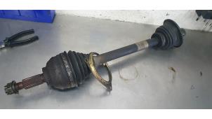 Gebruikte Cardanas links-voor (VWA) Opel Vivaro 2.5 DTI 16V Prijs € 75,00 Margeregeling aangeboden door De Witte Boerderij AutoMotive