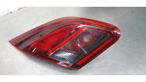 Gebruikte Achterlicht links Opel Corsa E 1.3 CDTi 16V ecoFLEX Prijs € 25,00 Margeregeling aangeboden door De Witte Boerderij AutoMotive