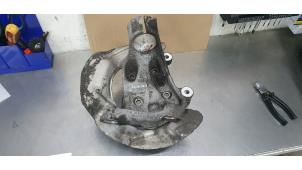 Gebruikte Fusee rechts-voor BMW 1 serie (F20) 116i 1.6 16V Prijs € 50,00 Margeregeling aangeboden door De Witte Boerderij AutoMotive