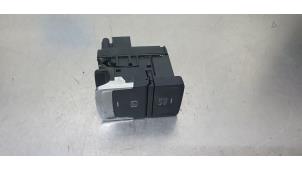 Gebruikte Handrem schakelaar Volkswagen Golf VII (AUA) 1.4 TSI BlueMotion Technology 125 16V Prijs € 15,00 Margeregeling aangeboden door De Witte Boerderij AutoMotive