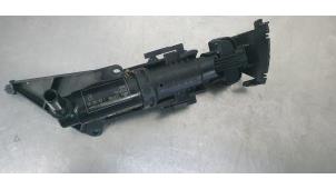 Gebruikte Pomp koplampsproeier Mini Countryman Prijs € 25,00 Margeregeling aangeboden door De Witte Boerderij AutoMotive