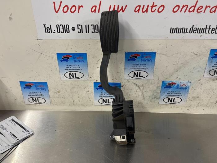 Gebruikte Sensor Gaspedaalpositie Opel Corsa D 1.3 CDTi 16V ecoFLEX Prijs € 10,00 Margeregeling aangeboden door De Witte Boerderij AutoMotive