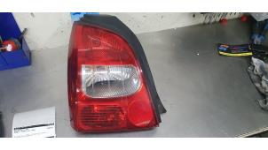 Gebruikte Achterlicht links Renault Twingo II (CN) 1.2 Prijs € 25,00 Margeregeling aangeboden door De Witte Boerderij B.V.