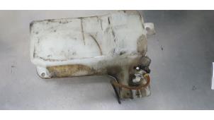 Gebruikte Ruitensproeiertank voor Citroen C (Bus) Prijs € 25,00 Margeregeling aangeboden door De Witte Boerderij AutoMotive