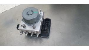 Gebruikte ABS Pomp Dacia Logan MCV II/Sandero Wagon (7S) 0.9 TCE 12V LPG Prijs € 145,00 Margeregeling aangeboden door De Witte Boerderij AutoMotive