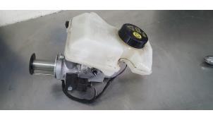 Gebruikte Hoofdremcilinder Volkswagen Polo VI (AW1) 1.0 TSI 12V Prijs € 25,00 Margeregeling aangeboden door De Witte Boerderij AutoMotive