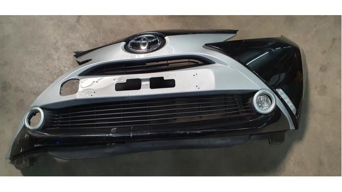 Voorbumper van een Toyota Aygo 2015