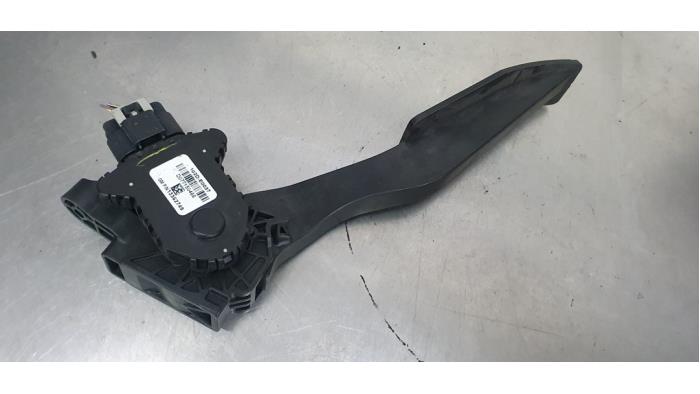 Gebruikte Gaspedaalpositie Sensor Opel Meriva (B) 1.6 CDTI 16V Prijs € 10,00 Margeregeling aangeboden door De Witte Boerderij AutoMotive