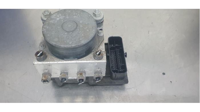 Gebruikte ABS Pomp Fiat Fiorino (225) 1.3 JTD 16V Multijet Prijs € 65,00 Margeregeling aangeboden door De Witte Boerderij AutoMotive