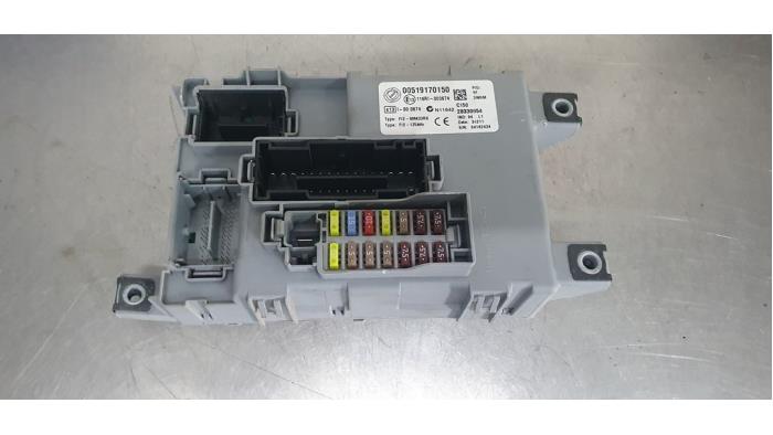 Gebruikte Module Bodycontrol Fiat Doblo Cargo (263) 1.3 D Multijet Prijs € 75,00 Margeregeling aangeboden door De Witte Boerderij AutoMotive