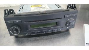 Gebruikte Radio CD Speler Volkswagen Crafter 2.0 TDI 16V Prijs € 75,00 Margeregeling aangeboden door De Witte Boerderij B.V.