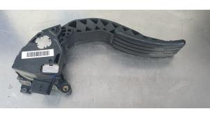 Gebruikte Sensor Gaspedaalpositie Renault Trafic (1FL/2FL/3FL/4FL) 1.6 dCi 90 Prijs € 10,00 Margeregeling aangeboden door De Witte Boerderij AutoMotive