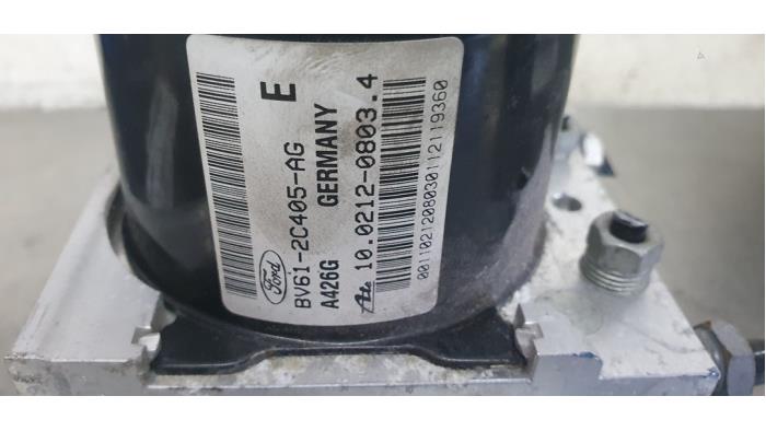 Gebruikte ABS Pomp Ford Focus 3 1.6 Ti-VCT 16V 105 Prijs € 75,00 Margeregeling aangeboden door De Witte Boerderij AutoMotive