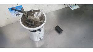 Gebruikte Tank element Pomp Ford Fiesta 6 (JA8) 1.0 Ti-VCT 12V 65 Prijs € 35,00 Margeregeling aangeboden door De Witte Boerderij AutoMotive