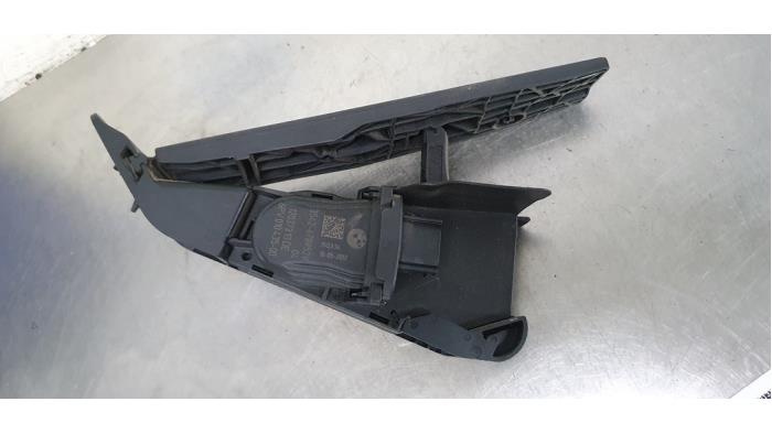 Gebruikte Sensor Gaspedaalpositie BMW 1 serie (F20) 116i 1.6 16V Prijs € 10,00 Margeregeling aangeboden door De Witte Boerderij AutoMotive