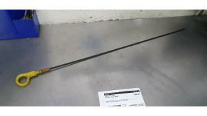 Gebruikte Olie Peilstok Volkswagen Golf VII (AUA) 1.2 TSI 16V Prijs € 10,00 Margeregeling aangeboden door De Witte Boerderij AutoMotive