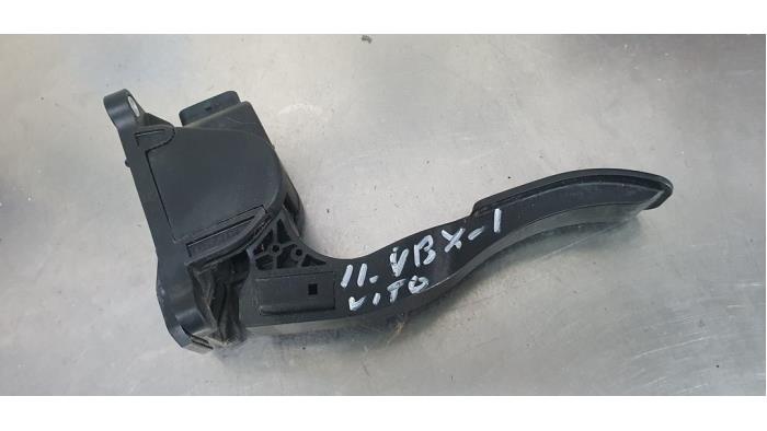 Gebruikte Sensor Gaspedaalpositie Mercedes Vito (639.6) 2.2 109 CDI 16V Prijs € 10,00 Margeregeling aangeboden door De Witte Boerderij AutoMotive