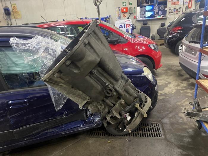 Gebruikte Versnellingsbak Mercedes Vito (639.6) 2.2 109 CDI 16V Prijs € 300,00 Margeregeling aangeboden door De Witte Boerderij AutoMotive