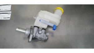 Gebruikte Hoofdremcilinder Fiat 500 (312) 1.0 Hybrid Prijs € 25,00 Margeregeling aangeboden door De Witte Boerderij AutoMotive