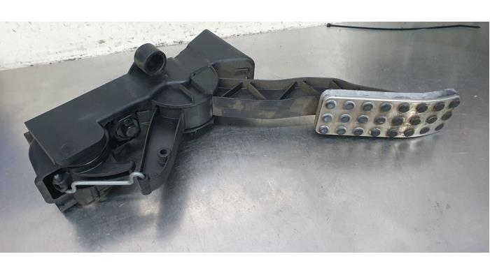 Gebruikte Sensor Gaspedaalpositie Mercedes B (W245) 2.0 B-200 16V Prijs € 10,00 Margeregeling aangeboden door De Witte Boerderij AutoMotive