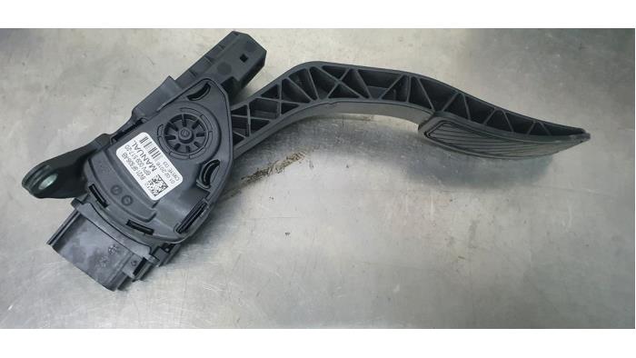 Gebruikte Gaspedaalpositie Sensor Ford Fiesta 6 (JA8) 1.0 EcoBoost 12V 100 Prijs € 9,95 Margeregeling aangeboden door De Witte Boerderij AutoMotive