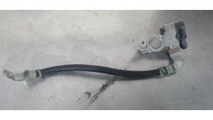 Gebruikte Accu sensor Ford Fiesta 6 (JA8) 1.0 EcoBoost 12V 100 Prijs € 15,00 Margeregeling aangeboden door De Witte Boerderij AutoMotive