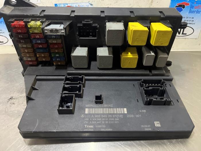 Gebruikte Bodycontrol Module Mercedes Sprinter 5t (906.63/65) 515 CDI 16V Prijs € 140,00 Margeregeling aangeboden door De Witte Boerderij AutoMotive
